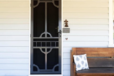 Cute As A Button Cottage In Charming Evandale - Accommodation Port Macquarie 1
