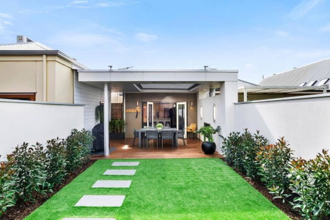 Cute As A Button - Picket Fence 3 Bed Stylish Home - Accommodation Port Macquarie 2