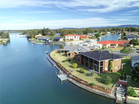 27 Friendship Key - Accommodation Port Macquarie 1