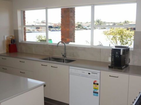 27 Friendship Key - Accommodation Port Macquarie 2