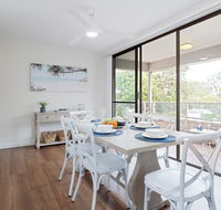 3 'Bangalee' 41 Soldiers Point Rd - Fantastic Waterfront Unit with Pool WIFI  Chromecast - Accommodation Port Macquarie