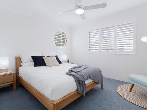 3 'Pelican Sands', 83 Soldiers Point Rd - Stunning Waterfront Unit With Magical Water Views & Air Conditioning - Accommodation Port Macquarie 3