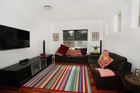 3 Bauhinia Crescent Marcoola - PET FRIENDLY, LINEN SUPPLIED, 500 BOND - Accommodation Port Macquarie 3