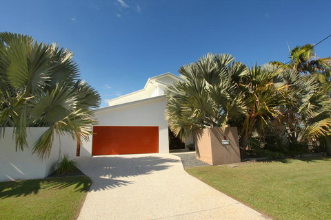 3 Bauhinia Crescent Marcoola - PET FRIENDLY, LINEN SUPPLIED, 500 BOND - Accommodation Port Macquarie 0