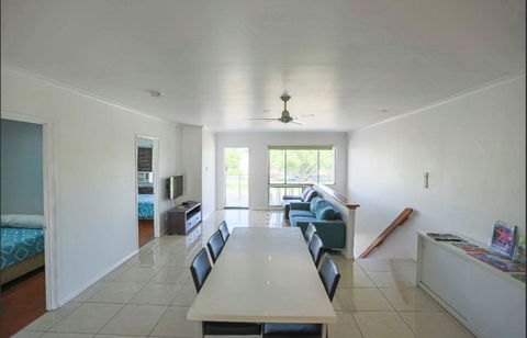 3 Bedroom Apartment // Spence St - Accommodation Port Macquarie 1