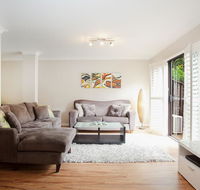 3-Bed Home with BBQ Patio near Parks and Playgrounds - Accommodation Port Macquarie