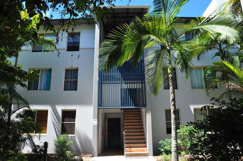 32/15 Rainbow Shores - Unit Overlooking Bushland With Shared Swimming Pool, Spa And Tennis Court - Accommodation Port Macquarie 0