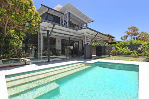 34 Boardrider Crescent, Mount Coolum - Accommodation Port Macquarie 0