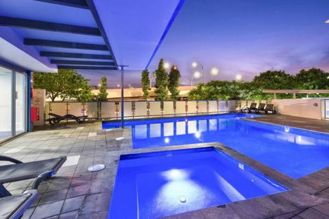 3br Stylish Apt CBD River & City Views Spa,Sauna,Pool,Netflix - Accommodation Port Macquarie 0