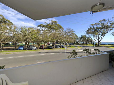 4 'Fleetwood' 63 Shoal Bay Rd - Air Conditioned Unit With Magnificent Water Views - Accommodation Port Macquarie 0