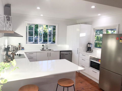 4 Bedroom House - Walk To Southbank - Accommodation Port Macquarie 0