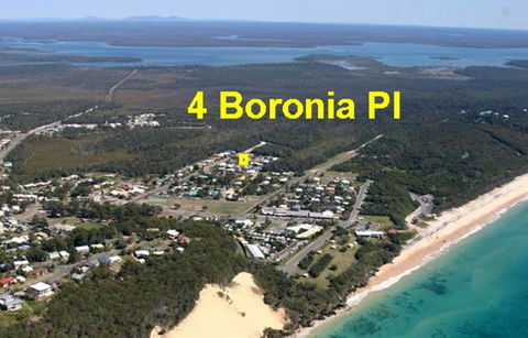 4 Boronia Place - Rainbow Beach, Perfect, Convenient Location, Fenced Yard - Accommodation Port Macquarie 1