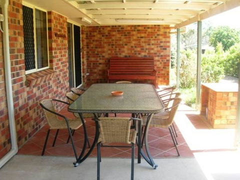 4 Boronia Place - Rainbow Beach, Perfect, Convenient Location, Fenced Yard - Accommodation Port Macquarie 3