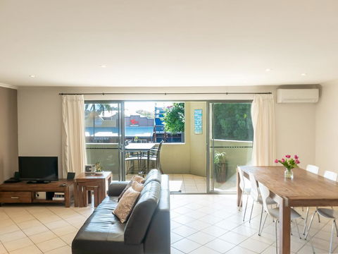 4/4 On First - Accommodation Port Macquarie 0