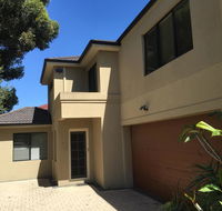 4x3 Townhouse in Rivervale - Accommodation Port Macquarie