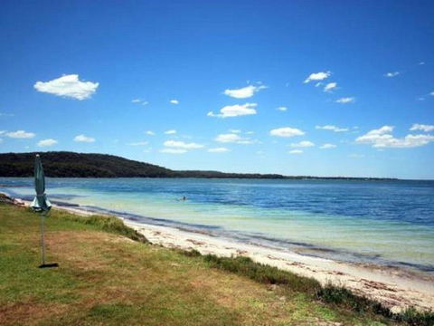 5 'Harbourside' 3-7 Soldiers Point Road - Ground Floor Waterfront Unit - Accommodation Port Macquarie 0