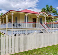 5 Bomburra Court - Rainbow Beach Ticks All The Boxes Pool Shed Fenced Yard Pet Friendly - Accommodation Port Macquarie