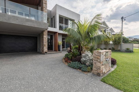 5 Liamina Avenue Apartment - Accommodation Port Macquarie 3