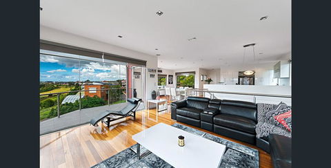 5 Star Gowanbrae Views - Accommodation Port Macquarie 2