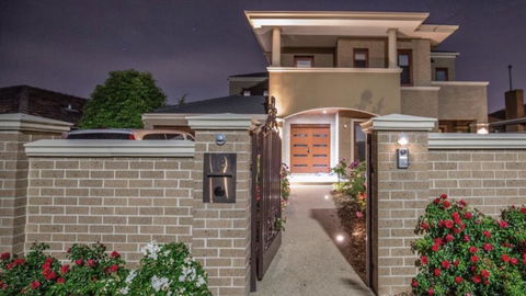5 Star Room With Own Bathroom - Singles, Couples, Families Or Executives - Accommodation Port Macquarie 1