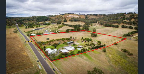 505 CONROD STRAIGHT MOUNT PANORAMA - Accommodation Port Macquarie 0