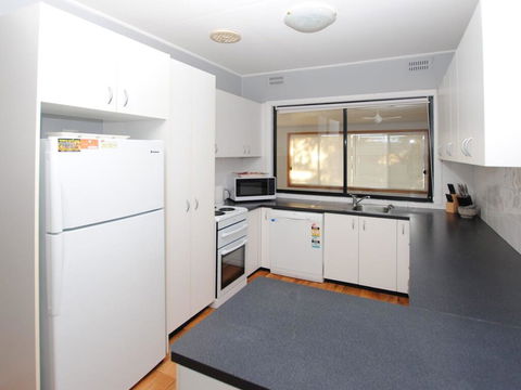 59 Wharf Street Opposite Bowling Club - Accommodation Port Macquarie 1