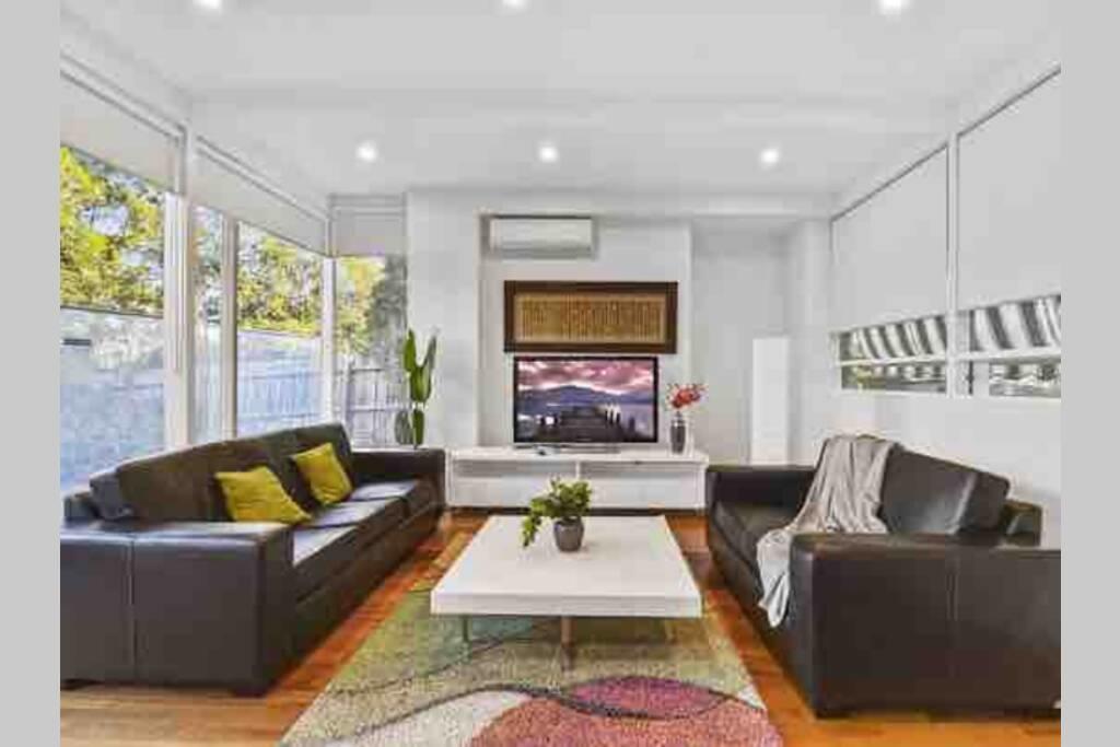 Knoxfield VIC Accommodation Port Macquarie