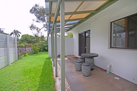 6 Petrie Ave, Marcoola, Pet Friendly, Linen Supplied - Accommodation Port Macquarie 3
