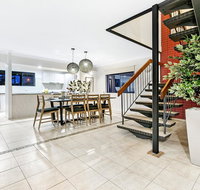 7 Bedroom Gold Coast Luxury Waterfront Home with Pool sleeps 20 - Accommodation Port Macquarie