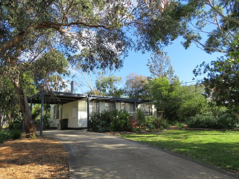 8 Ophir Ave, Ventnor - Accommodation Port Macquarie 0