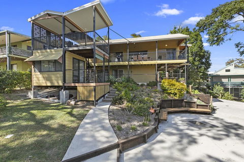 9 Merinda Crescent - Accommodation Port Macquarie 0