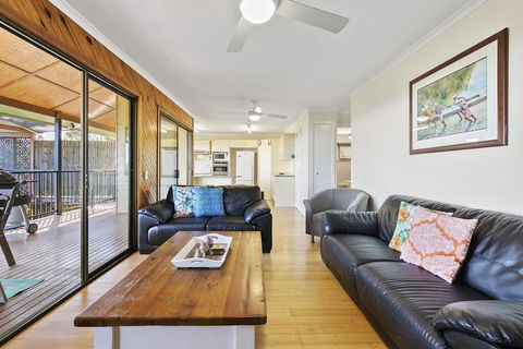 9 Merinda Crescent - Accommodation Port Macquarie 1