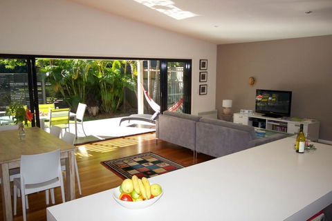 @LIZZIE - Accommodation Port Macquarie 0