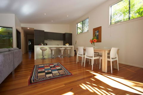 @LIZZIE - Accommodation Port Macquarie 1