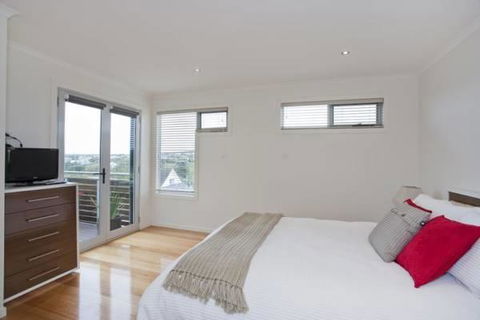 A Beautiful Beach House Torquay - Accommodation Port Macquarie 2