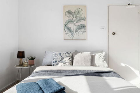 A Bright & Comfy Beach Studio, 5min Walk To Bondi Beach - Accommodation Port Macquarie 3