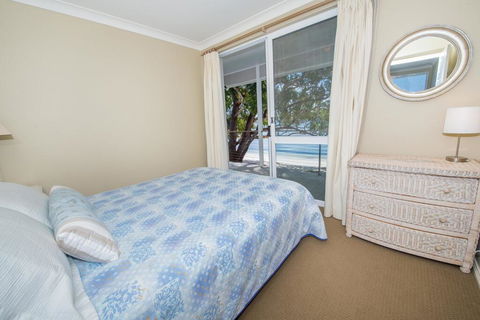 A Foreshore - Salamander Bay - Accommodation Port Macquarie 1