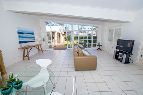 A Foreshore - Salamander Bay - Accommodation Port Macquarie 3