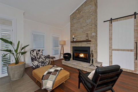 A Home Like Few Others - Accommodation Port Macquarie 2