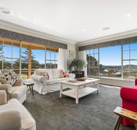 A House With A View Molong. NSW - Accommodation Port Macquarie