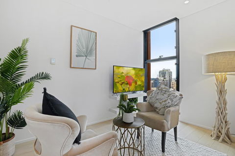 A Luxury Home Hidden In The Urban Oasis - Accommodation Port Macquarie 1