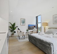 A Luxury home hidden in the Urban oasis - Accommodation Port Macquarie