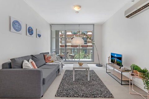 A Modern & Stylish Studio Near Darling Harbour - Accommodation Port Macquarie 2