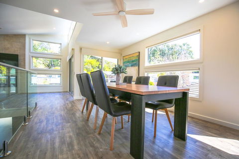 A Pear Tree Loft - Accommodation Port Macquarie 0