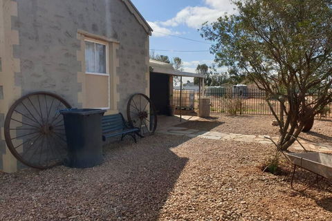 A Real Bush Retreat. Kangas, Emus & Starry Skies. - Accommodation Port Macquarie 3