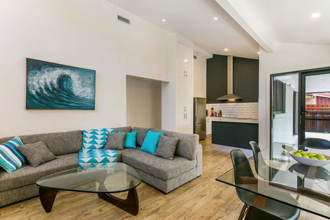 A SWEET ESCAPE - At The Beach - Accommodation Port Macquarie 1
