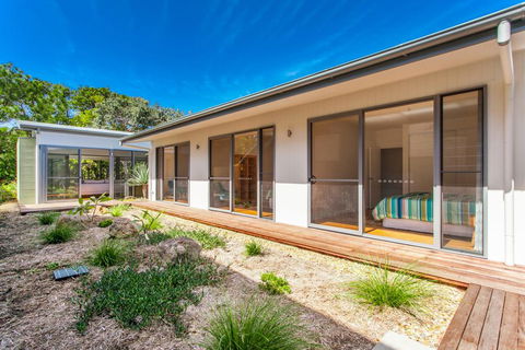 A SWEET ESCAPE - Beachfront Tranquility - Accommodation Port Macquarie 1