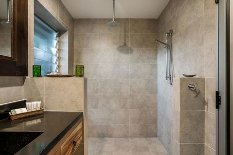 A SWEET ESCAPE - Brandon St Beach & Spa - Accommodation Port Macquarie 3
