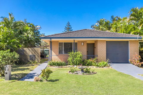 A SWEET ESCAPE - Carefree Beach Home - Accommodation Port Macquarie 0
