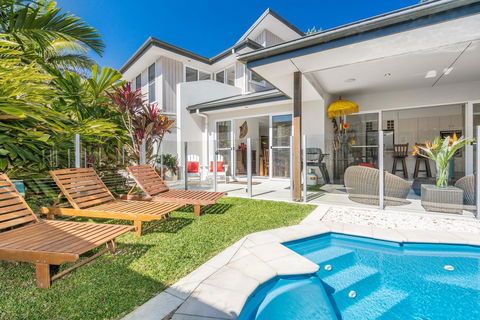 A SWEET ESCAPE - Serenity On Sallywattle - Accommodation Port Macquarie 0